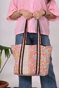 Sac fourre-tout en coton matelassé Kantha fait à la main, unisexe, réutilisable, écologique, doux, grande capacité, imprimé animal et floral, pour les courses - Product Image 2