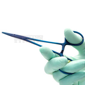 Pinzas Hemostáticas Manuales de Acero Inoxidable Rectas y Curvas - Instrumentos Quirúrgicos Reutilizables para Uso Hospitalario a Alta Temperatura - Product Image 4