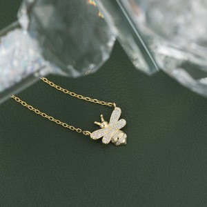 Collar de Cadena Minimalista con Abejorro con Circonitas Cúbicas y Baño de Oro Amarillo sobre Plata de Ley 925, Colgante de Diseño para Mujer, Regalo de Moda - Product Image 4