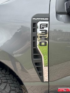 ฟอร์ด เอฟ-350 ซูเปอร์ ดิวตี้ แพลตินัม เทรเมอร์ ครูว์แค็บ 4x4 ปี 2024 สภาพดี ใช้งานน้อย - Product Image 5