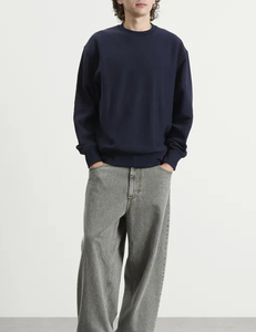 เสื้อสเวตเชิ้ตผ้าฟลีซหนานุ่มพิเศษ 420gsm ไม่เป็นขุย ทรงหลวม ใส่ได้ทั้งชายและหญิง ลายพิมพ์ดิจิทัล สีพื้น สำหรับฤดูหนาว โดย Ako - Product Image 4