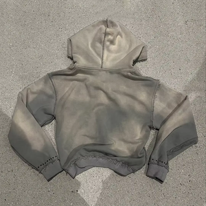 Sudadera con capucha para hombre, personalizada, vintage, lavada, con efecto desgastado por el sol, con logo frontal, de algodón 100% de alto gramaje, oversize, con pedrería y resistente al viento - Product Image 4