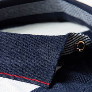 Vente Flash : T-shirt Homme Personnalisable avec Logo, Écologique et Respirant, Manches Courtes, Haute Qualité, en Polyester/Coton Disponible - Product Image 2