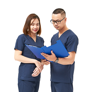 Conjuntos de uniformes médicos Sao Mai FMF enfermería con Pantalones rectos cómodos unisex de fabricante personalizado de Vietnam-Servicios OEM ODM - Product Image 1