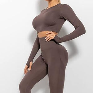 Costumes extensibles pour femmes de qualité supérieure pour des vêtements actifs couleur et design personnalisés ensemble de costumes stertchy avec logo personnalisé - Product Image 5