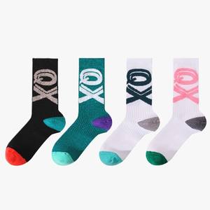 Custom Jacquard Logo Mid-Calf Sports <b>Socks</b> <b>with</b> Color Block <b>Toes</b> and Heels Arch Support ODM Factory Price - Product Image 5
