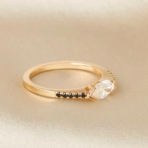 Anillo de oro de 18k con diamante cultivado en laboratorio de corte marquesa exclusivo, elegante joyería nupcial para mujer, proveedor mayorista en línea, exportación directa - Product Image 4