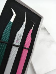 Pinzas Profesionales para Pestañas de Acero Inoxidable con Recubrimiento en Polvo de Diferentes Colores, Antiestáticas, Duraderas, con Agarre Perfecto y Aislamiento de 90 Grados - Product Image 3