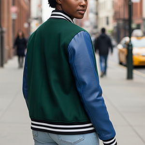 Ventes en gros de vestes universitaires matelassées en cuir de peau de mouton 100% laine, sur mesure, avec logo brodé - Product Image 5