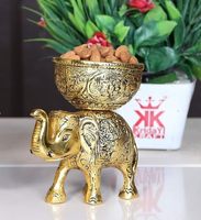Bol Urli en laiton moderne et mobile en forme d'éléphant |   Porte-bougie en or vieilli sur le thème religieux |   Forme encadrée artisanale faite à la main |   IBS |