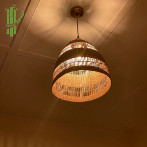 Pantallas de lámpara de ratán de Vietnam hechas a mano 100%, nuevos diseños de lujo hechos a mano para decoración del hogar, precio barato para estante y organizador - Product Image 3