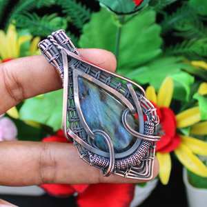 Colgante de alambre de labradorita hecho a mano, joyería de cobre, regalo artesanal único para ella, joyería de piedras preciosas naturales - Product Image 3