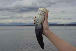 Taza de cuerno para beber de estilo vikingo rústico, jarra de estilo Animal pulida hecha a mano, Ideal para amantes de la cerveza artesanal y coleccionistas - Product Image 5