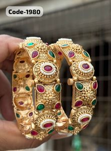 Bracelets en laiton de style Rajwadi authentiques Finition traditionnelle en alliage de zinc Pierres colorées Travail de perles pour les collections de mode nuptiale - Product Image 5