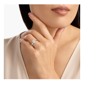 แหวนหมั้นประดับเพชรสไตล์วินเทจ – ดีไซน์เหนือกาลเวลาพร้อมประกายหรูหราและเสน่ห์โรแมนติก - Product Image 4