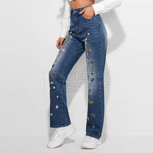 Pantalones vaqueros acampanados anchos informales para mujer del mejor diseño al por mayor, pantalones vaqueros transpirables de cintura media estilo recto lavado ligero a la venta - Product Image 3