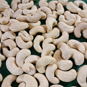 เมล็ดเม็ดมะม่วงหิมพานต์ Kaju badam WW240แซนติโกเม็ดมะม่วงหิมพานต์จากเวียดนามราคาโรงงาน - Product Image 1