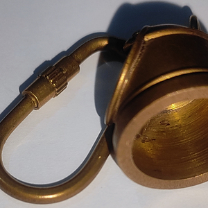 LLavero de latón con brújula real, accesorio elegante y atractivo, precio al por mayor, Regalos especiales - Product Image 3