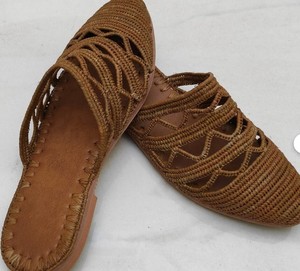 Mules en raphia pour femme, pantoufles en raphia faites à la main, sandales en raphia marocain - Product Image 1
