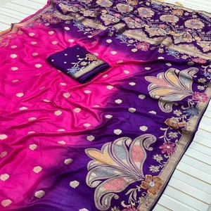 Saree en soie Dola 2D couleur assortie avec texture fluide, Zari et Meenakari complexes fonctionnent sur tout le corps pour les fêtes et les fêtes - Product Image 3