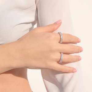 Anillo de Eternidad Completo de Estilo Clásico con Diamante Moissanite Corte Princesa D VVS con Plata de Ley 925, Regalo de Compromiso para Mujer - Product Image 3