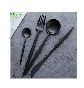 Ensemble de cuillères à dîner en acier inoxydable Couverts de 4 pièces Cuillère en acier inoxydable argenté Manche noir mat Meilleur prix - Product Image 4