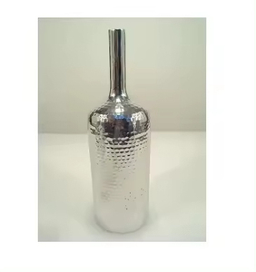 Solid Aluminium Hammered Flower <b>Vase</b> for Home & Restaurant Wedding Decor Modern Design Eco-friendly Tabletop <b>Vase</b> - Product Image 2