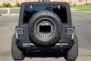 รถยนต์ปี 2023 รุ่น Sport S AWD ไมล์น้อย เกียร์อัตโนมัติ พวงมาลัยซ้าย เบาะหนัง ล้อแม็ก R18 สีเข้ม สภาพดี ใช้แก๊ส - Product Image 2