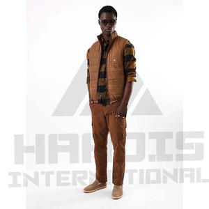 Nouveau modèle vente en gros au Pakistan Vestes bouffantes pour hommes Vestes rembourrées en duvet matelassé à demi-manches avec logo personnalisé - Product Image 6