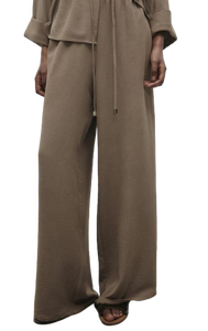 กางเกงผ้าสีเบจของผู้หญิงที่นำเทรนด์และดีไซน์เนอร์กางเกงนุ่มใส่สบายสำหรับสวมใส่กลางวัน - Product Image 4