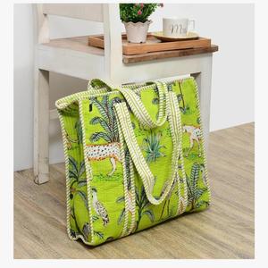 Green Jungle Print <b>Quilted</b> Bohemian Lady Fashionable Vintage Patterned Durable Zipper Customized Canvas Tote Bag for Women's - Product Image 2