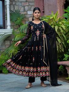 Robe traditionnelle noire en fausse Georgette avec broderie lourde et paillettes Collection de vêtements de mariage indiens et pakistanais pour femmes - Product Image 2