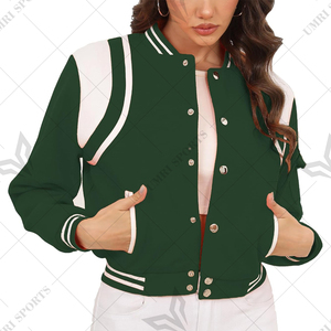 Chaqueta universitaria recortada para mujer en verde oscuro con paneles de contraste blancos y ribete acanalado hecho de poliéster suave y mezcla de algodón - Product Image 1