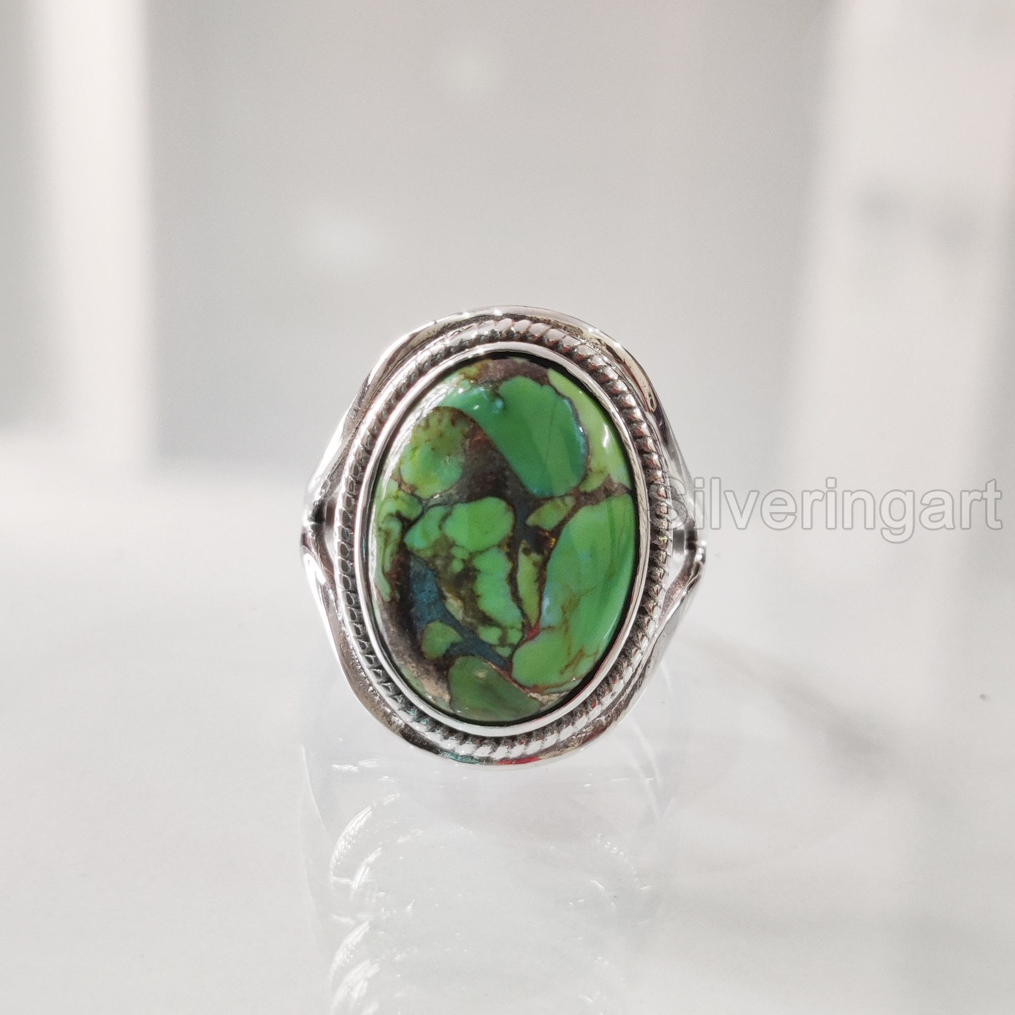 สีเขียว