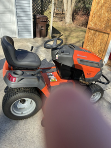 Tondeuse autoportée Husqvarna LGT2654, 54 pouces, moteur Kohler 26 CV, transmission hydrostatique, tracteur de jardin à vendre - Product Image 4