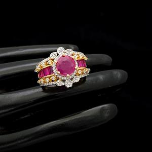 Anillo ajustable con acabado blanco Dorado de la mejor calidad con estilo a la moda para la función y la colección de ropa de boda para fiesta para mujer - Product Image 1