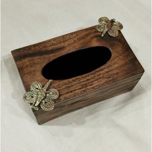 Boîte à mouchoirs en bois massif au design moderne avec finition en laiton antique Accessoire de table décoratif attrayant pour hôtels Fournitures pour la maison - Product Image 3