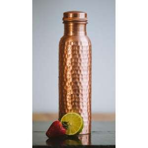 Botella de agua de cobre de calidad premium que apoya la desintoxicación y limpieza del cuerpo a través de prácticas ayurvédicas diarias - Product Image 6