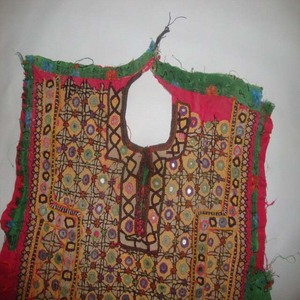 Baloch Women's Stylish Vintage Tribal Banjara Ne Yoke Embroidery <b>Mirror</b> Work Applique Patch Sewing Blouse Bohemia Style Paisley - Product Image 2