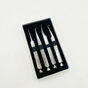 Pinzas para pestañas de acero inoxidable sostenibles, 45-90 grados de aislamiento pulido, fondo grabado en corazón con textura de punta suave - Product Image 1