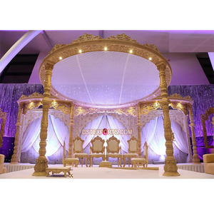 Mandap de mariage en bois sculpté élégant, mandap de mariage sur le thème du bois aux meilleurs prix, mandap de mariage en bois d'intérieur en Suisse - Product Image 1