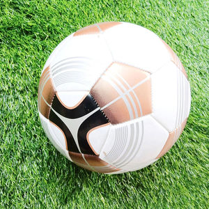 Ballon de football en cuir durable - Faible MOQ, marque privée, best-seller, utilisation extérieure, emballage personnalisé - Product Image 2