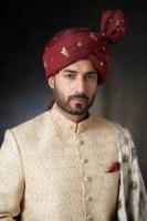Sherwani long traditionnel fait main de haute qualité pour homme, idéal pour les mariages et les fêtes d'hiver, lavable en machine, tissu personnalisable