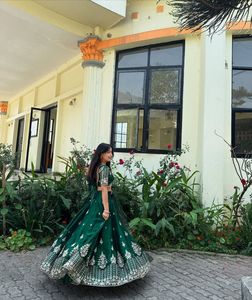 Heavy tradicional indio paquistaní Lehenga Choli conjunto rico Faux Georgette bordado secuencia trabajo Dupatta para fiestas elegante - Product Image 3