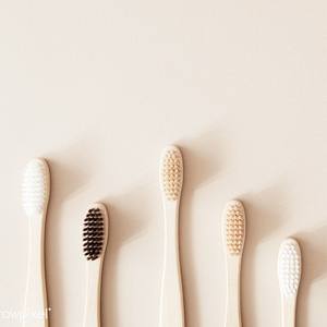 Marque privée accepter le Vietnam brosse à dents en bambou biodégradable poils de charbon actif brosses à dents faites à la main - Product Image 1