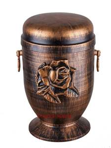 Urnas de metal de diseño premium de alta calidad para cenizas que ofrecen una elegancia atemporal y un homenaje digno a los seres queridos - Product Image 3