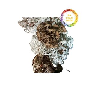 Venta al por mayor de adornos navideños de bambú y ratán árboles Cajas de Regalo y medias hechas a mano para decoración festiva - Product Image 6