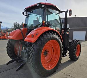 Tractor Agrícola M7-151 4x4 de 40 HP de Alta Productividad con Motor y Bomba para Agricultura Pesada, 2018 - Product Image 1