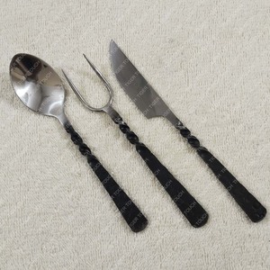 Juego de cubiertos medievales forjados a mano Cubiertos rústicos forjados a mano - Product Image 3