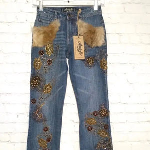 Denim Jeans avec fourrure pour femmes nouveau design nouveau style 2024 fabricant de vêtements personnalisés et Design - Product Image 1